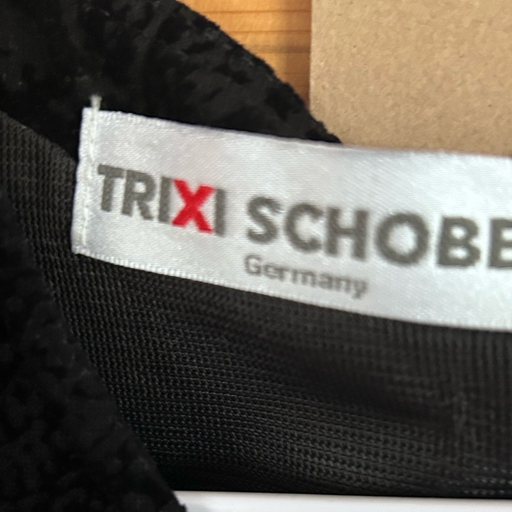 Vintage Trixi Schober Black Velvet Dress Size 6 Luxury Meets Fancy Aunt Energy - Picture 10 of 12